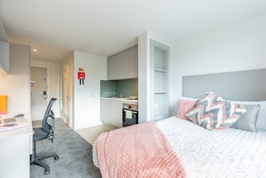 Silver Studio at Glasgow West End, 31 Gilbert Street, City Centre, Glasgow, G38JY - Image 2